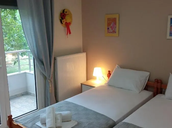 Daire Sofia's Garden Néa Péramos