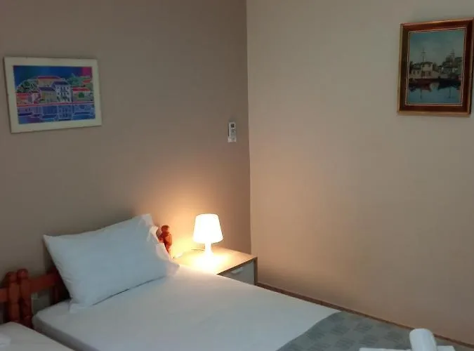 Daire Sofia's Garden Néa Péramos